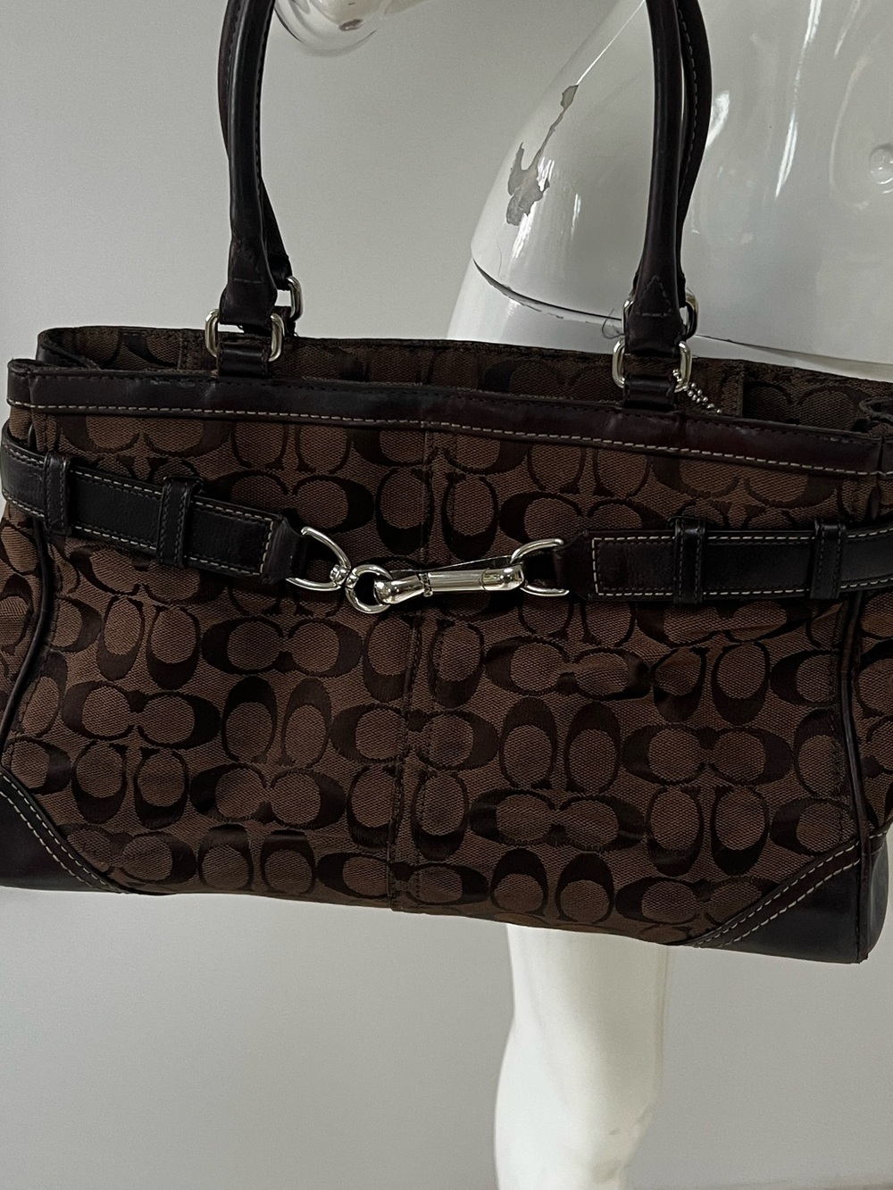 Vintage Coach Shoulder Bag timeless luxury purse